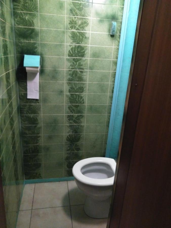 Room In Studio - Studio Nearby Central Station Anversa Esterno foto